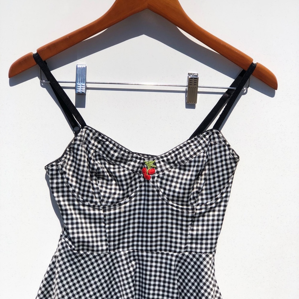 Urban Outfitters Gilly Gingham Bustier Dre… - Picture 5 of 7
